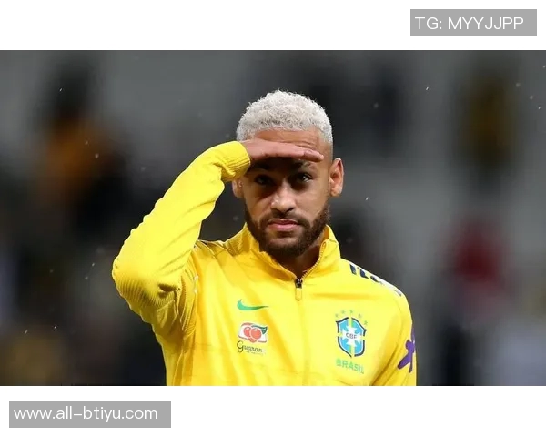 内马尔出席巴西扑克系列赛活动分享生活乐趣照片尽情享受人生