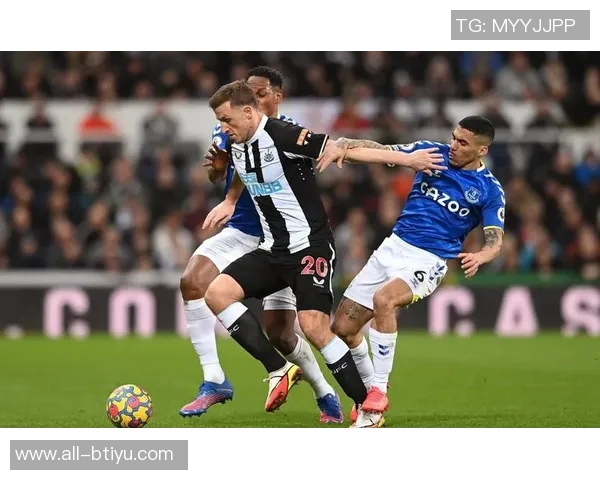 拜仁对阵圣吉罗斯欧冠比赛裁判信息揭晓斯洛文尼亚裁判组主裁奥布雷诺维奇执法